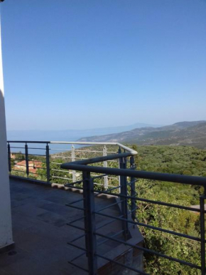 Dimitris home